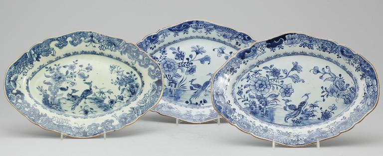 SERVERINGSFAT, 3 st, porslin, Qianlong, 1700-tal.