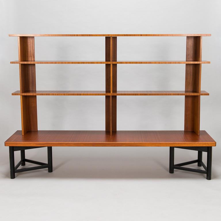 Carl Gustaf Hiort af Ornäs, a 1950s 'Välipala' bookshelf for HMN Huonekalu Mikko Nupponen.