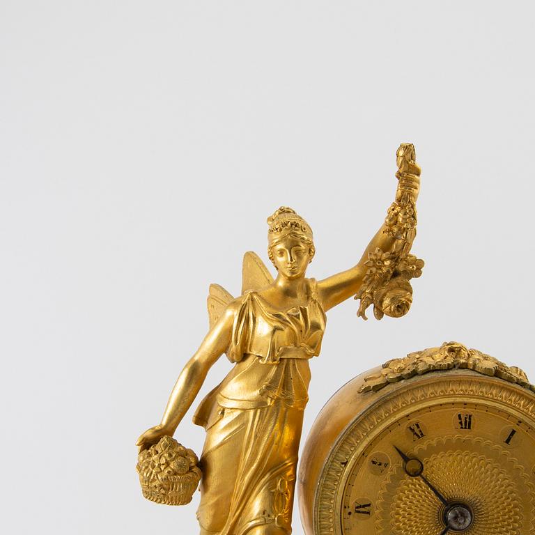Table pendulum, Empire, France, first half of the 19th century.