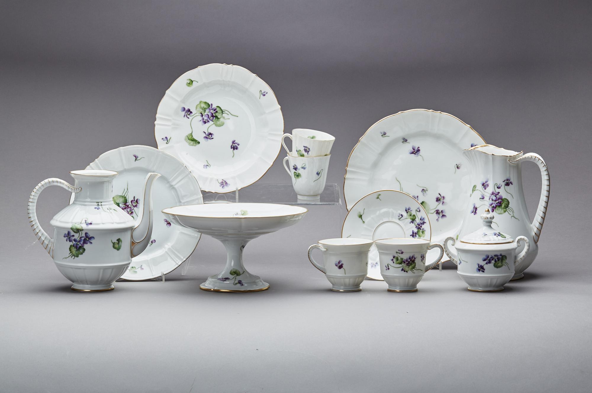 SERVISDELAR, porslin,58 delar,  Bing & Gröndahl, 1900-tal.