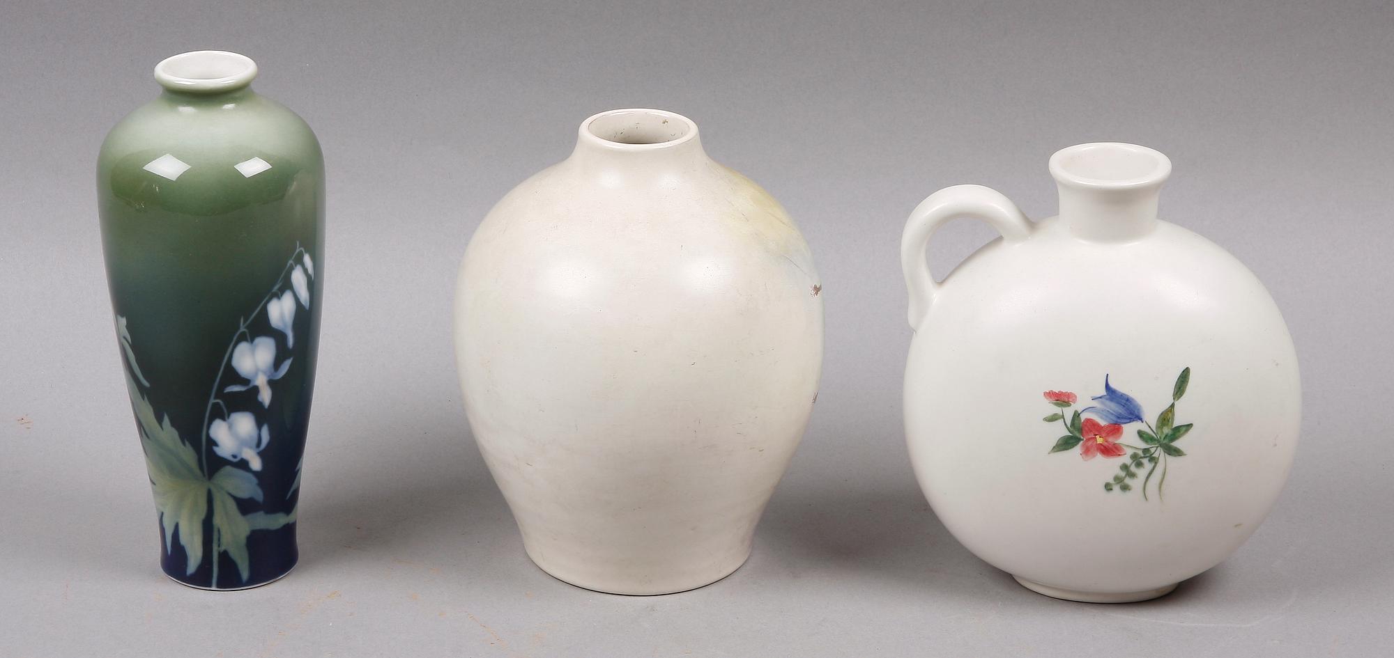 PARTI KERAMIK, 3 delar, porslin resp fajans, bla Rörstrand och Porsgrunn.