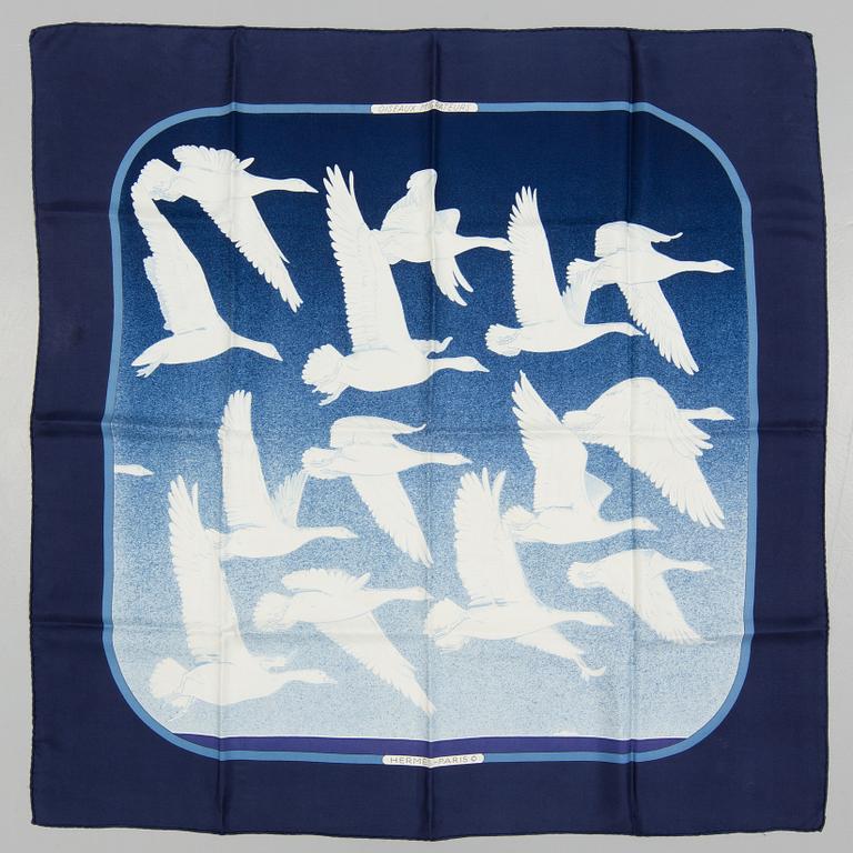 SCARF, Hermès, "Oiseaux Migrateurs", issued 1977.