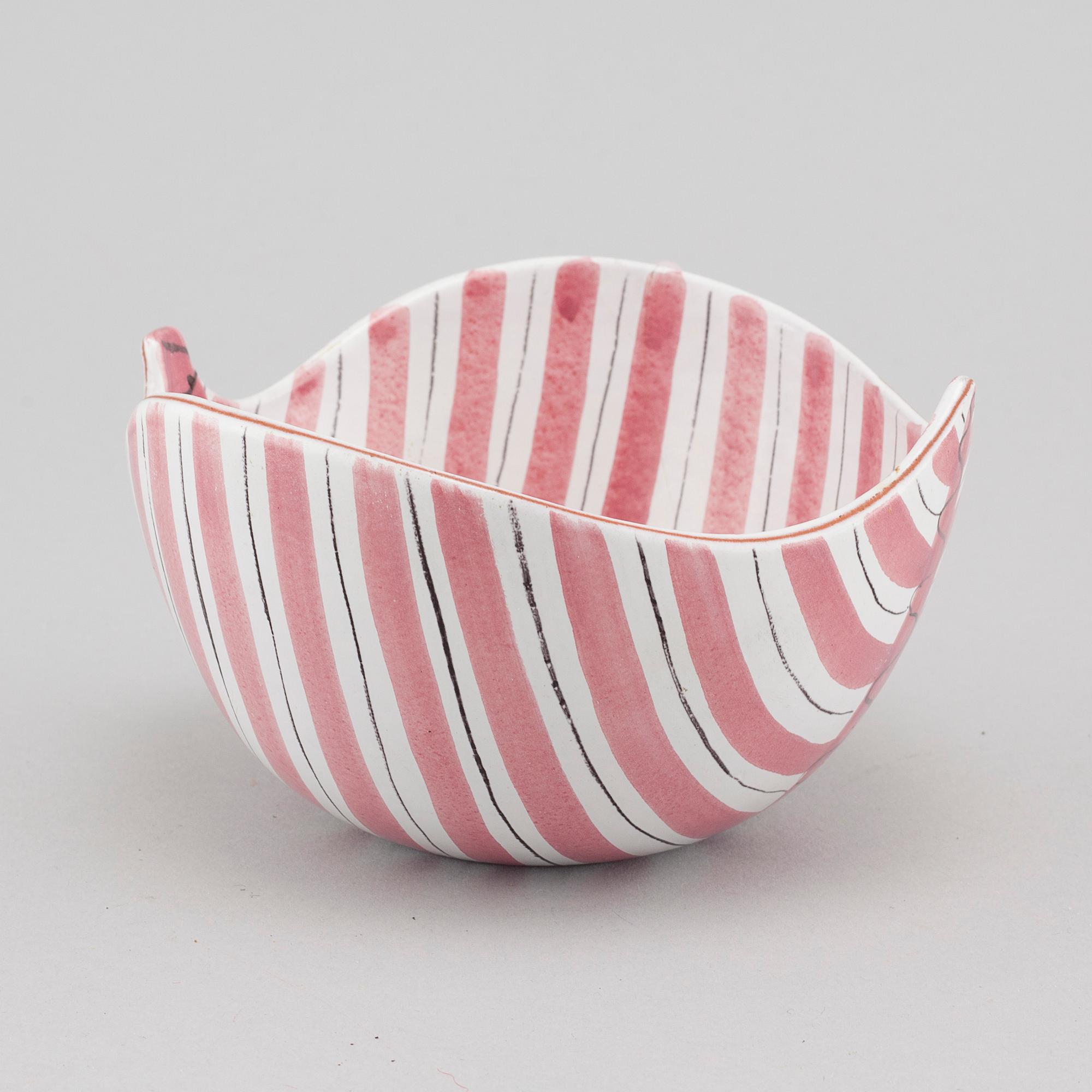 A mid 20th cenutry faience bowl, designed by Stig Lindberg for Gustavsberg.