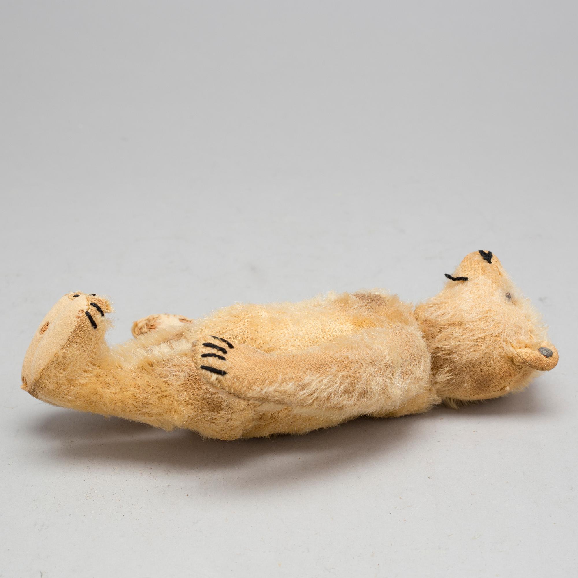 Three teddybears one marked Steiff, first half of the 20th century.