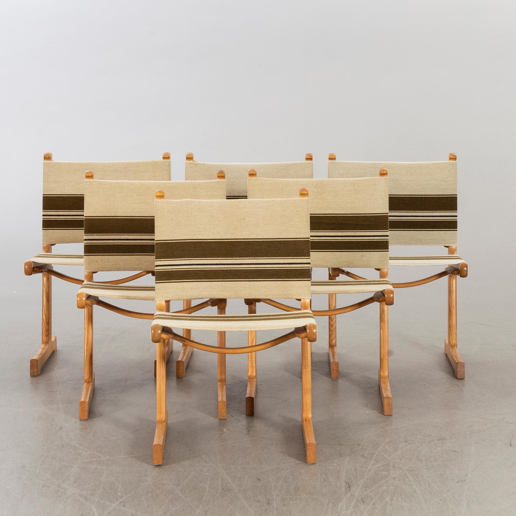 A late 20th century “Spisestue 594”, Ditte & Adrian Heath, France & Son dining table with 6 chairs.