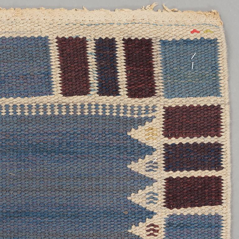 Barbro Nilsson, MATTO, "Salerno blå med enkel bård", flat weave, ca 248 x 167,5 cm, signed AB MMF BN.