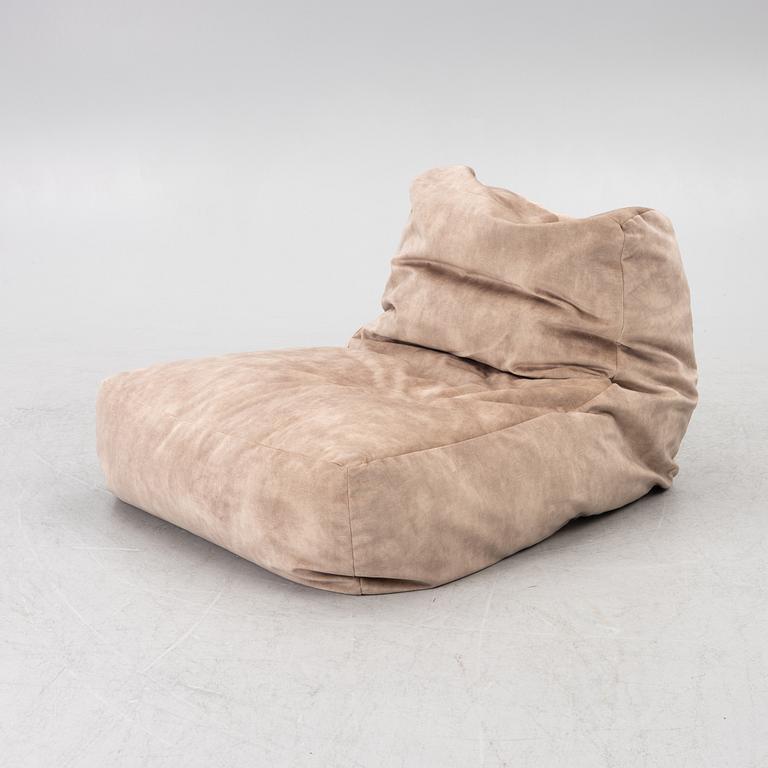 A 'Zoe small' lounge chair, Verzelloni, Italy.