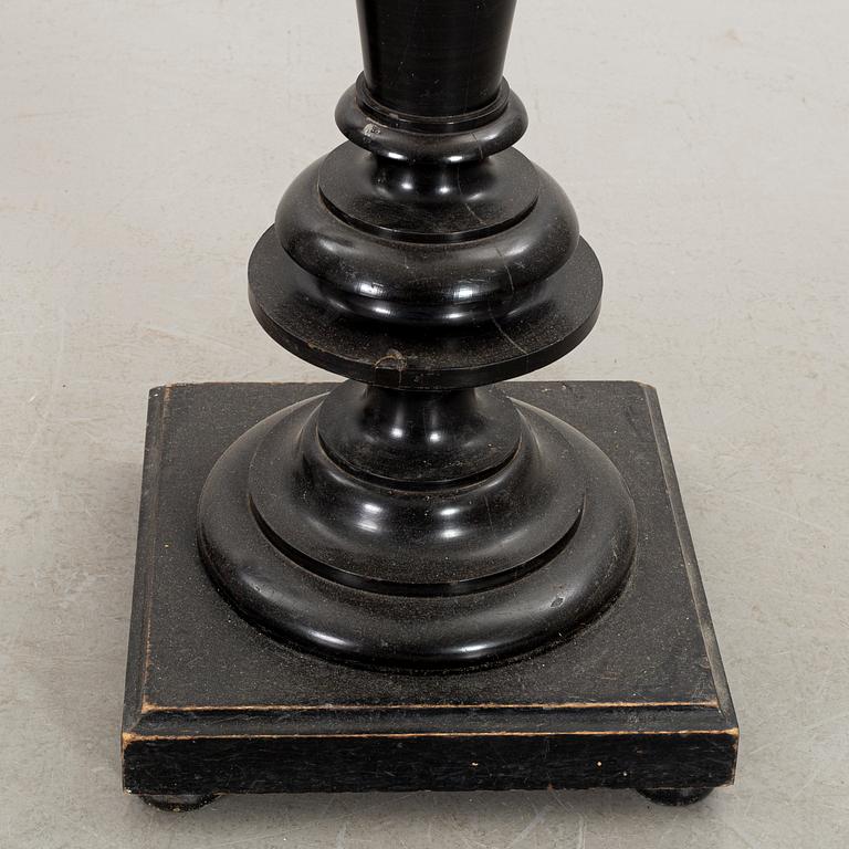 PIEDESTALER 3 st omkring 1900.