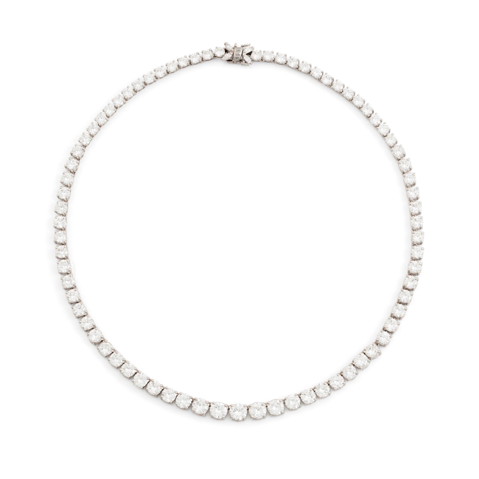 Collier, rivière 18K vitguld med runda briljant, markis- och baguetteslipade diamanter.