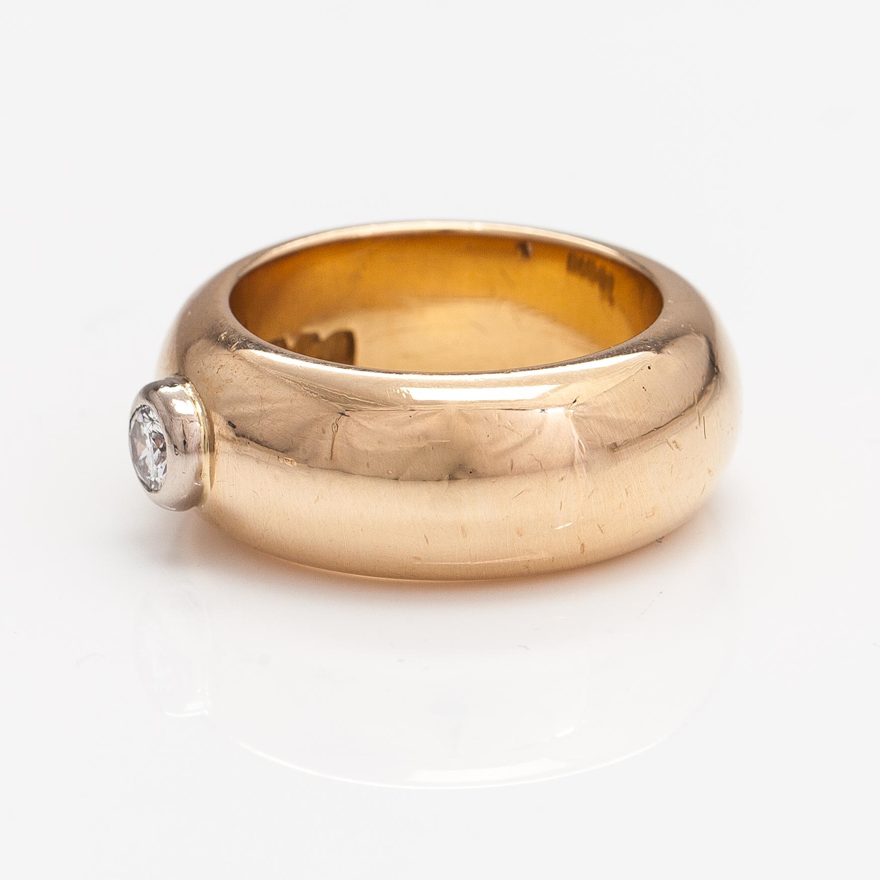 An 18K gold ring with a ca. 0.22 ct diamond. B. Ahlfors, Helsinki 1971.
