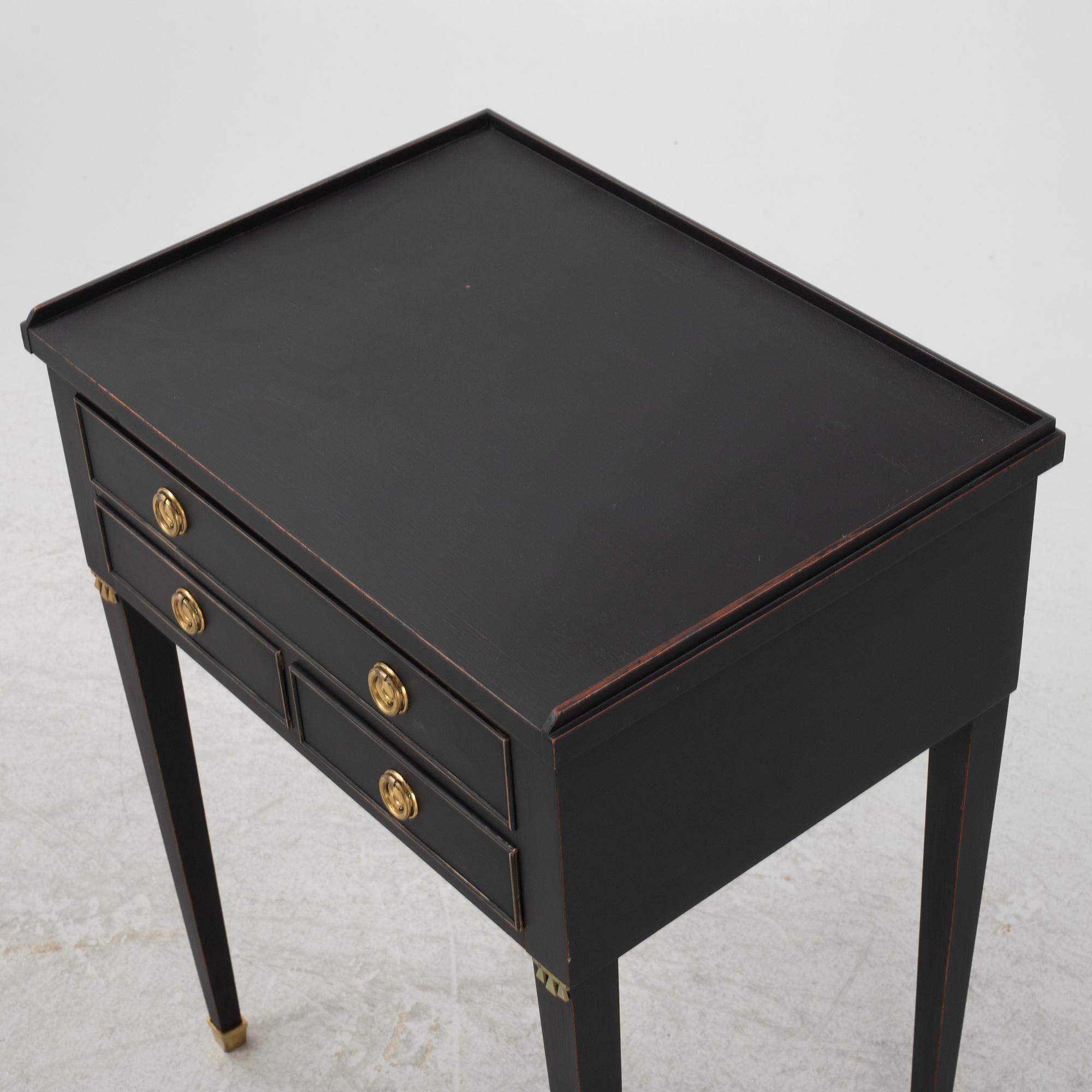 Sidobord, Gustaviansk stil, sent 1800-tal.