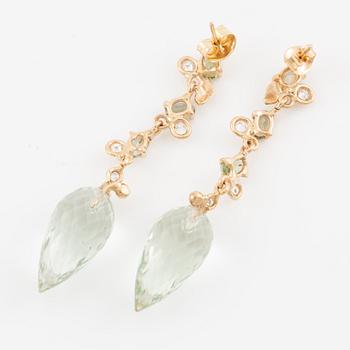 Earrings, Mandelstam, 18K gold with briolette-cut green quartz, green tourmalines, and brilliant-cut diamonds.