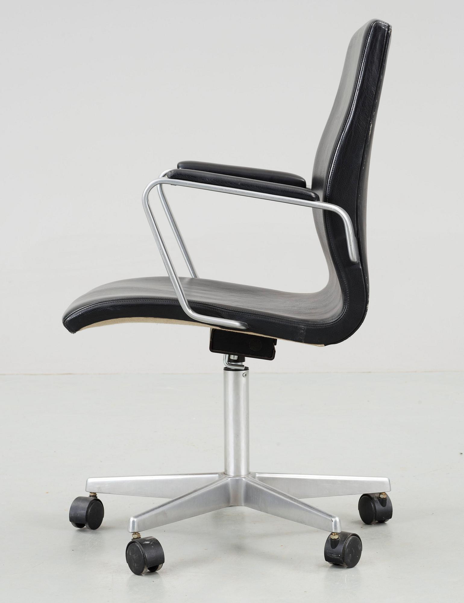 SKRIVBORDSSTOL, "Oxford", Arne Jacobsen, Fritz Hansen Danmark, 1988.