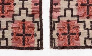 Elsa Gullberg, Attributed, a pair of draperies/curtains, flat weave with knotted relief decoration, c.263 x 67 cm.