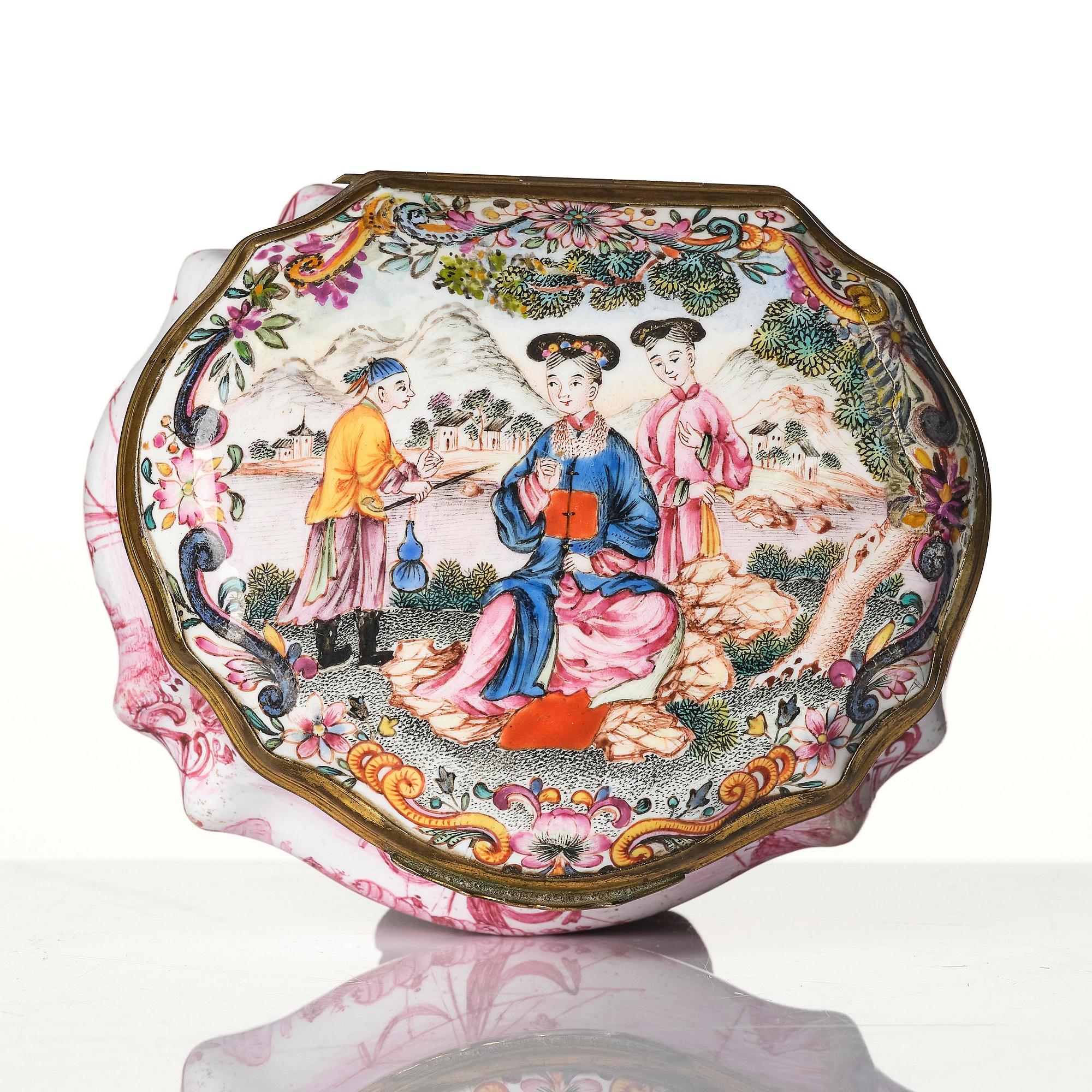 An enamel box with cover, Qing dynasty, 18th century.