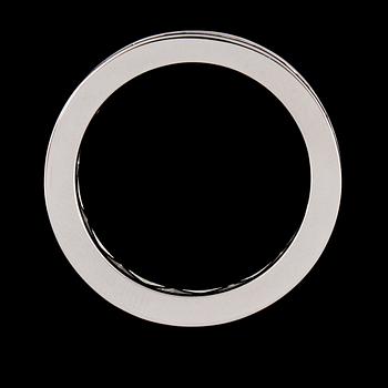 RING, 18k vitguld med 26 briljantslipade diamanter, ca 1.51 ct. Vikt 4 g.
