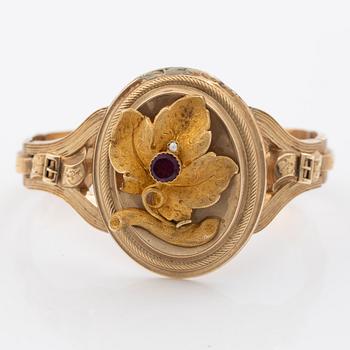 Bracelet, 14K gold with purple glass stone and seed pearl, 19th century,