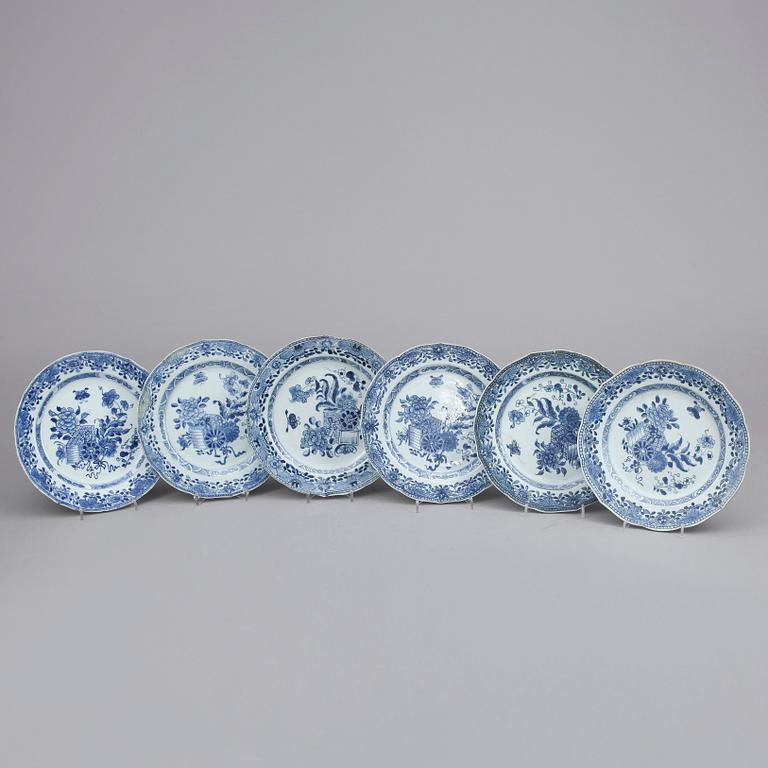 TALLRIKAR, 6+2, porslin, Kina, Qianlong (1736-95).