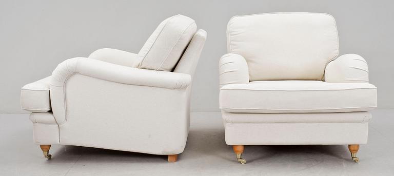 FÅTÖLJER, ett par, Howardmodell, 2000-tal.