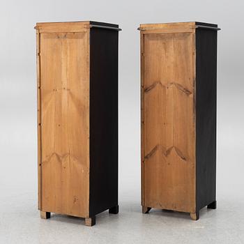 Skåp, ett par, omkring 1900.