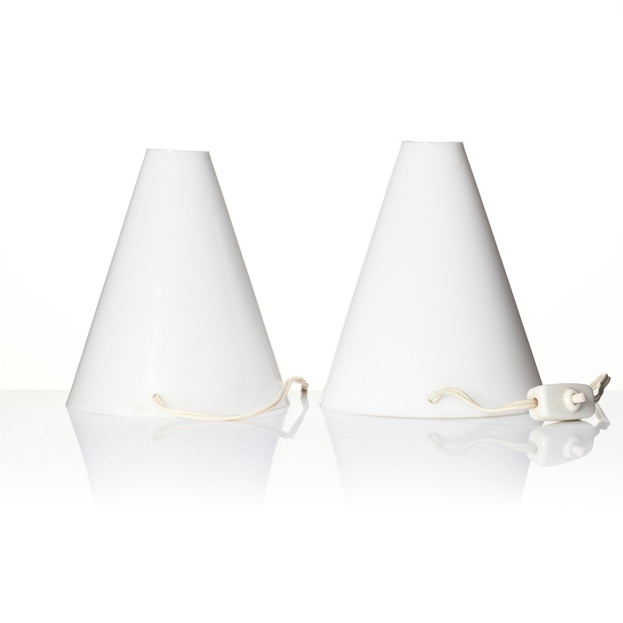 Bertil Brisborg, a pair of table lamps, model Triva "H55", Nordiska Kompaniet 1950s.