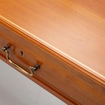 Josef Frank, Sideboard, model 821, Firma Svenskt Tenn, after 1985.