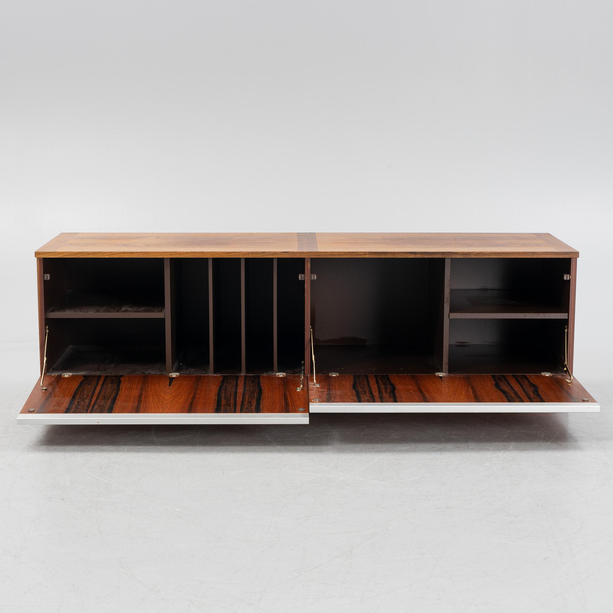 Jan Ole Ertzeid, sideboard, "Mambo", Bruksbo Tegnekontor, Bagn Møbelindustri, Norge, 1970-tal.
