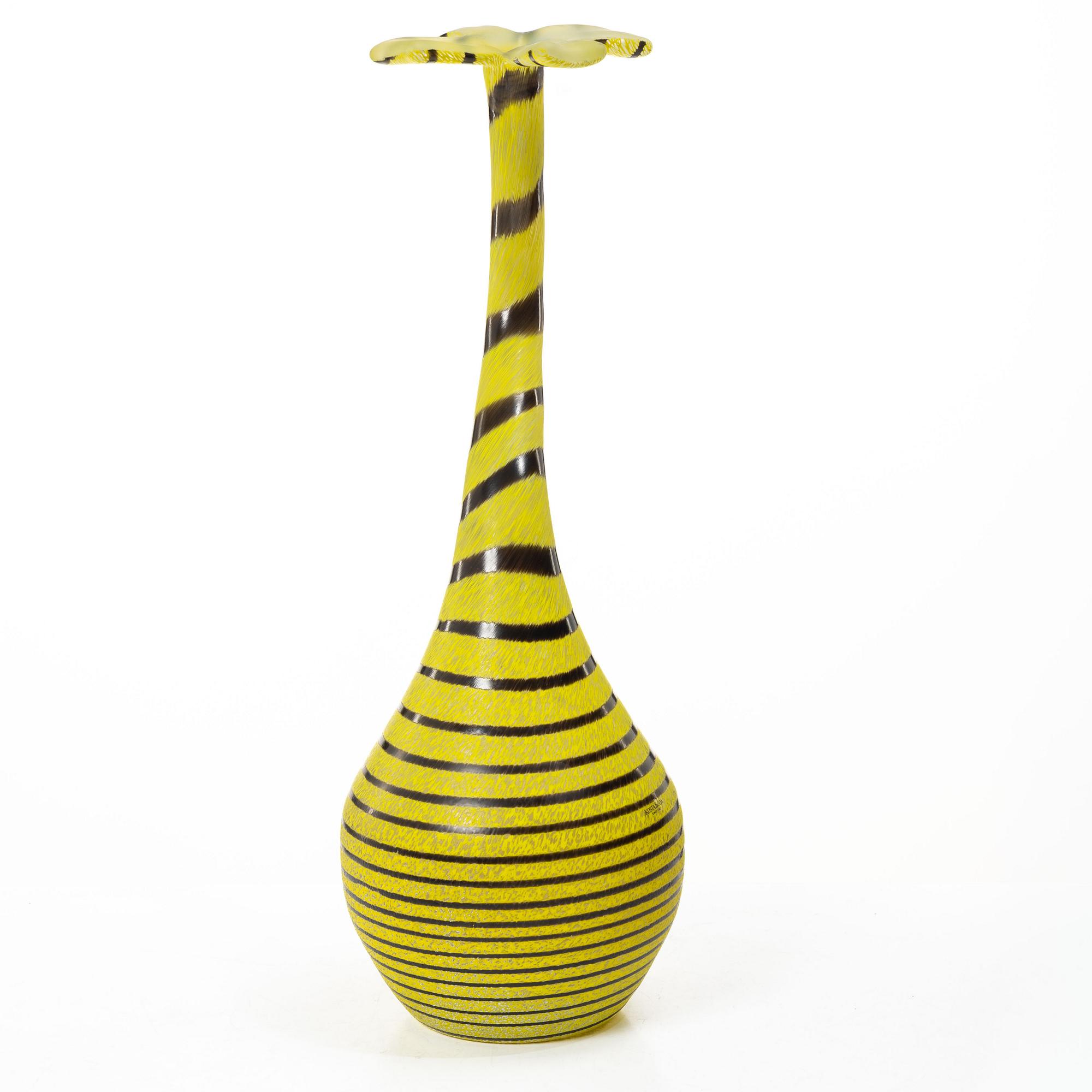 Ulrica Hydman-Vallien, vas, modell 49951, Kosta Boda.