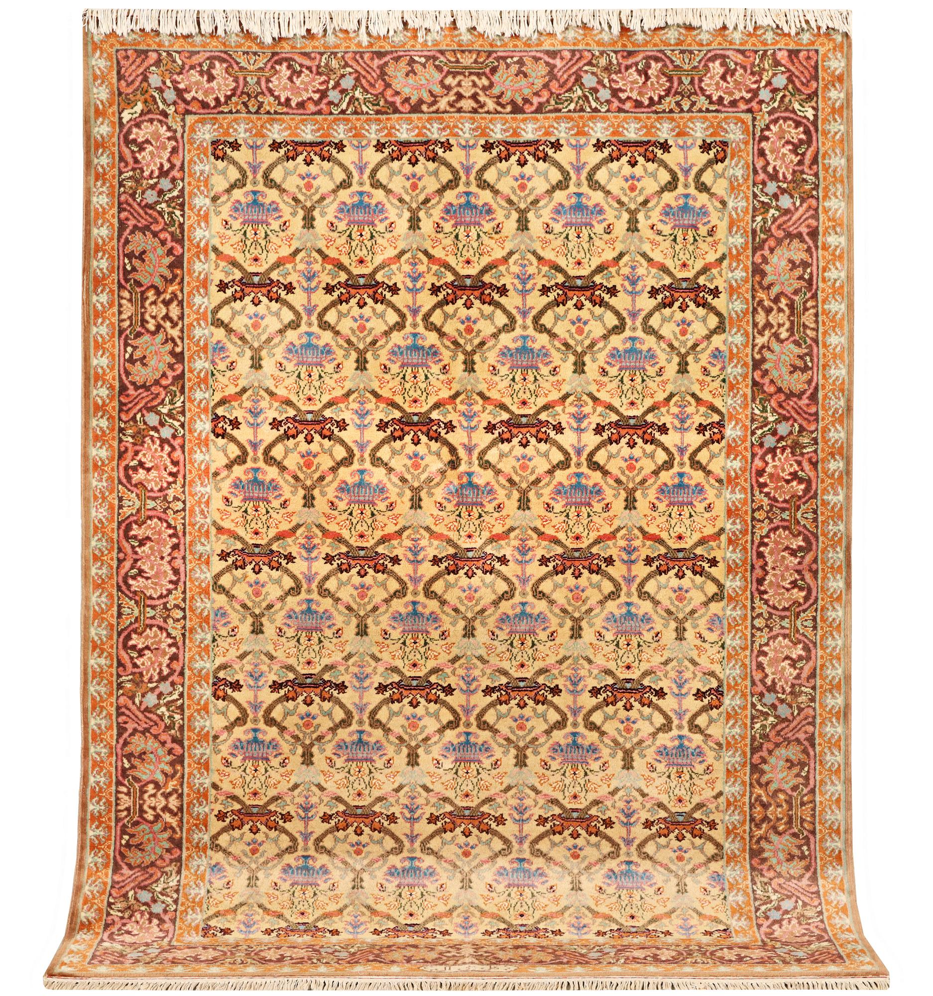 Matta, orientalisk, ca 243x 173 cm.