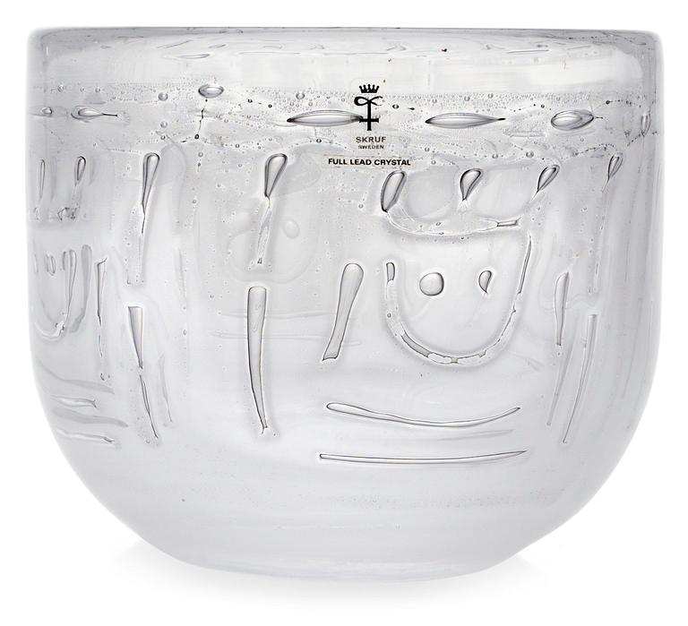 A Bengt Edenfalk glass bowl, "Thalatta", Skruf 1970´s.
