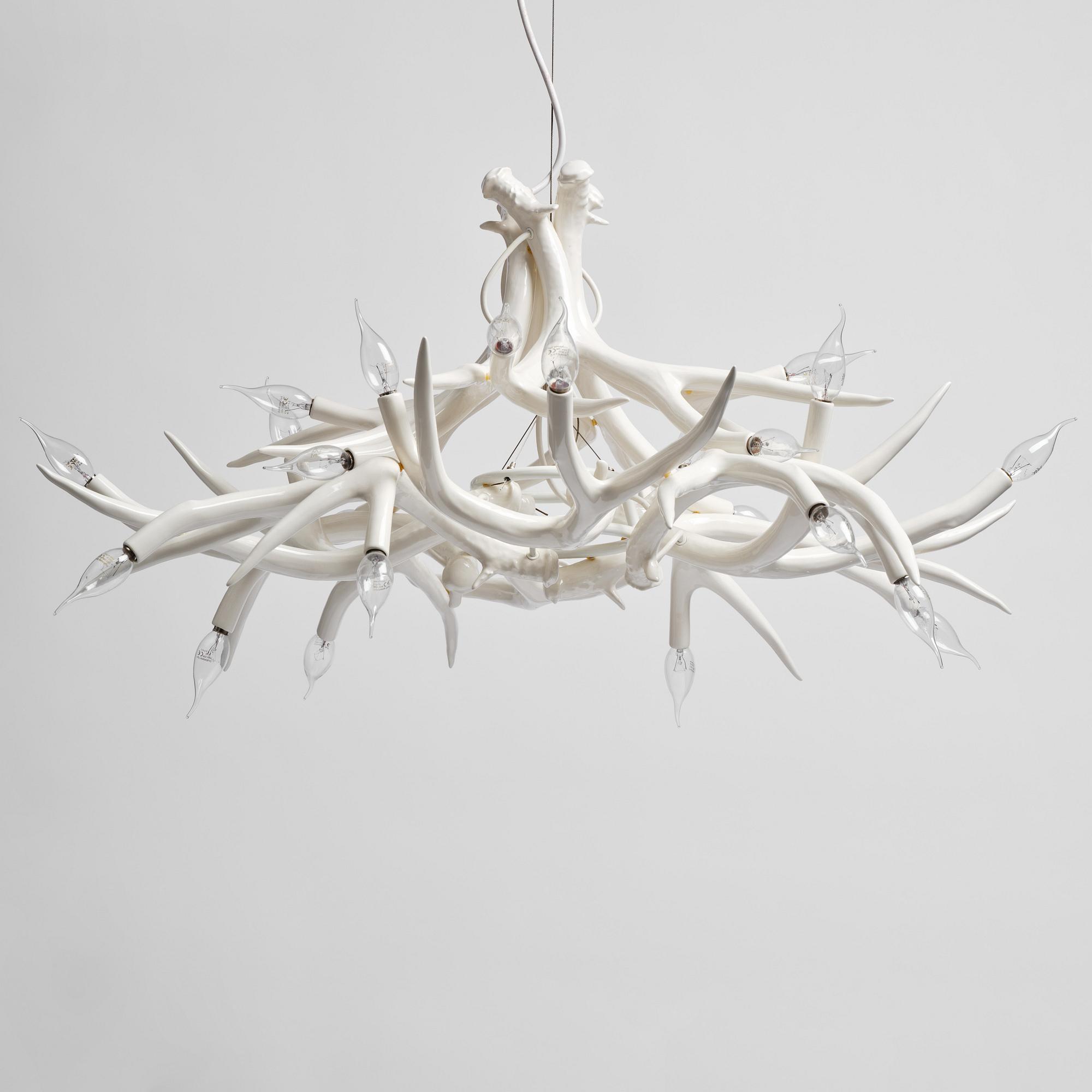 Jason Miller, takkrona, "Superordinate Chandelier 12 Antlers, taklampa, Roll & Hill, USA.