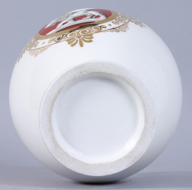 KANNA MED LOCK, porslin, 1800-talets slut.