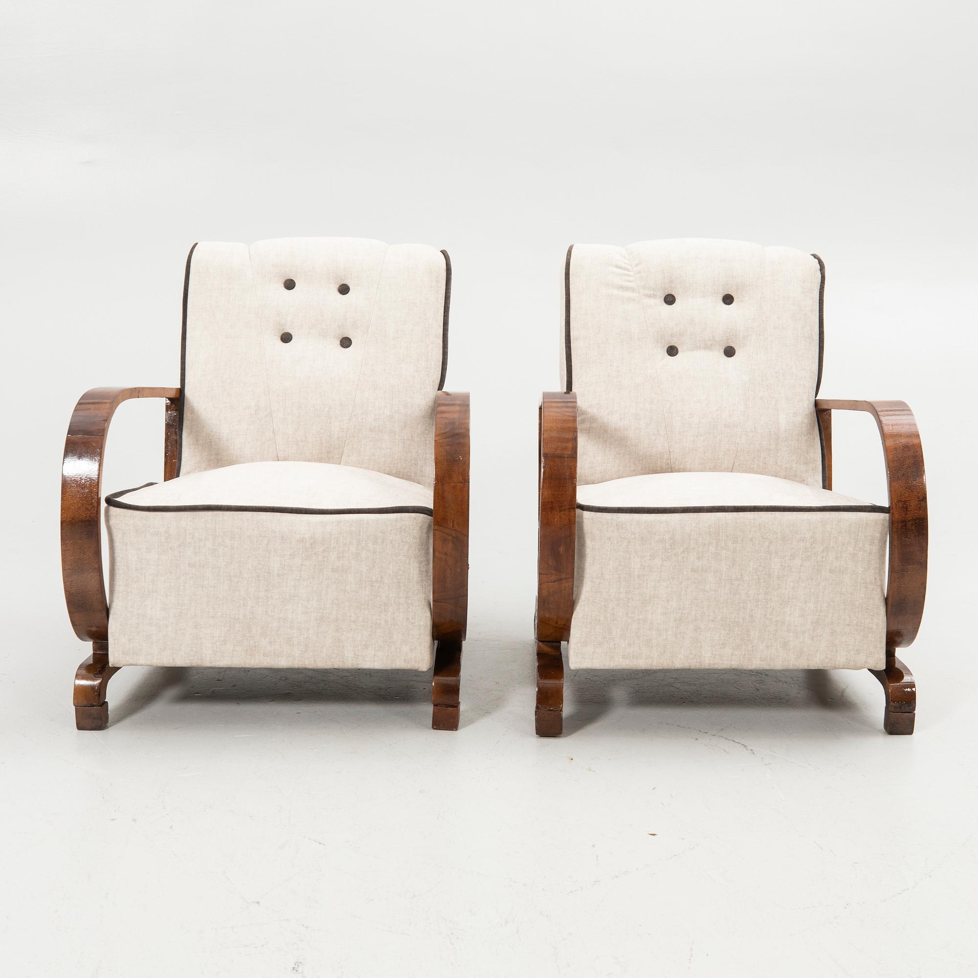 A pair of Art Deco armchairs, 20th century.