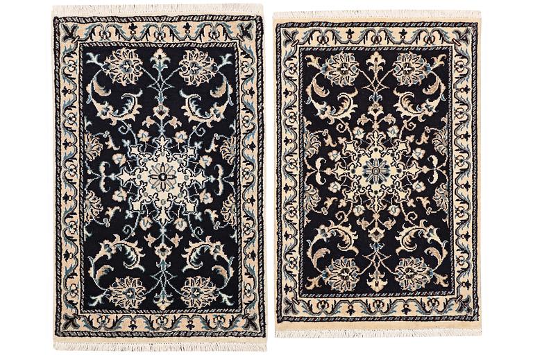 Mattor, ett par, Nain, part silk, ca. 93 x 60 cm & ca. 87 x 58 cm.