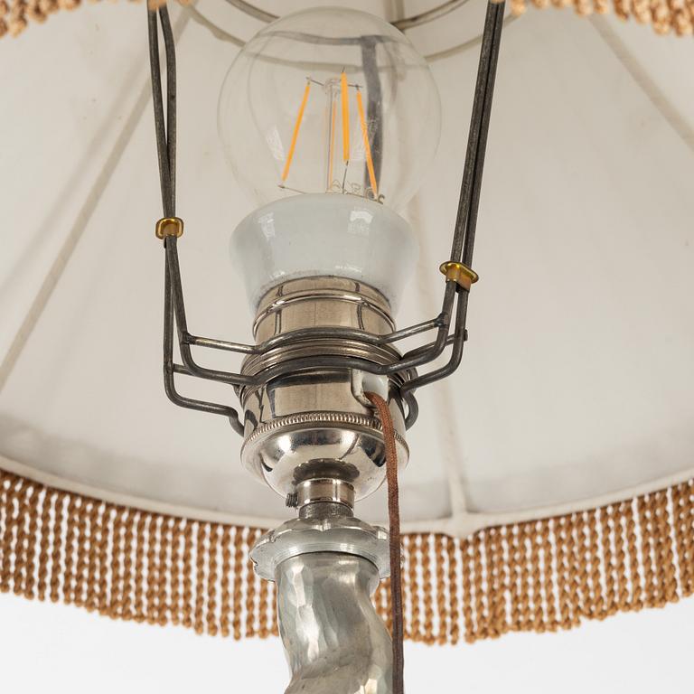 Harald Notini, bordslampa, modell "6891", Arvid Böhlmarks Lampfabrik, Stockholm 1920-tal.