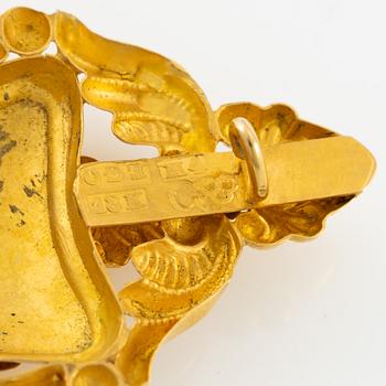 Brooch 18K gold.