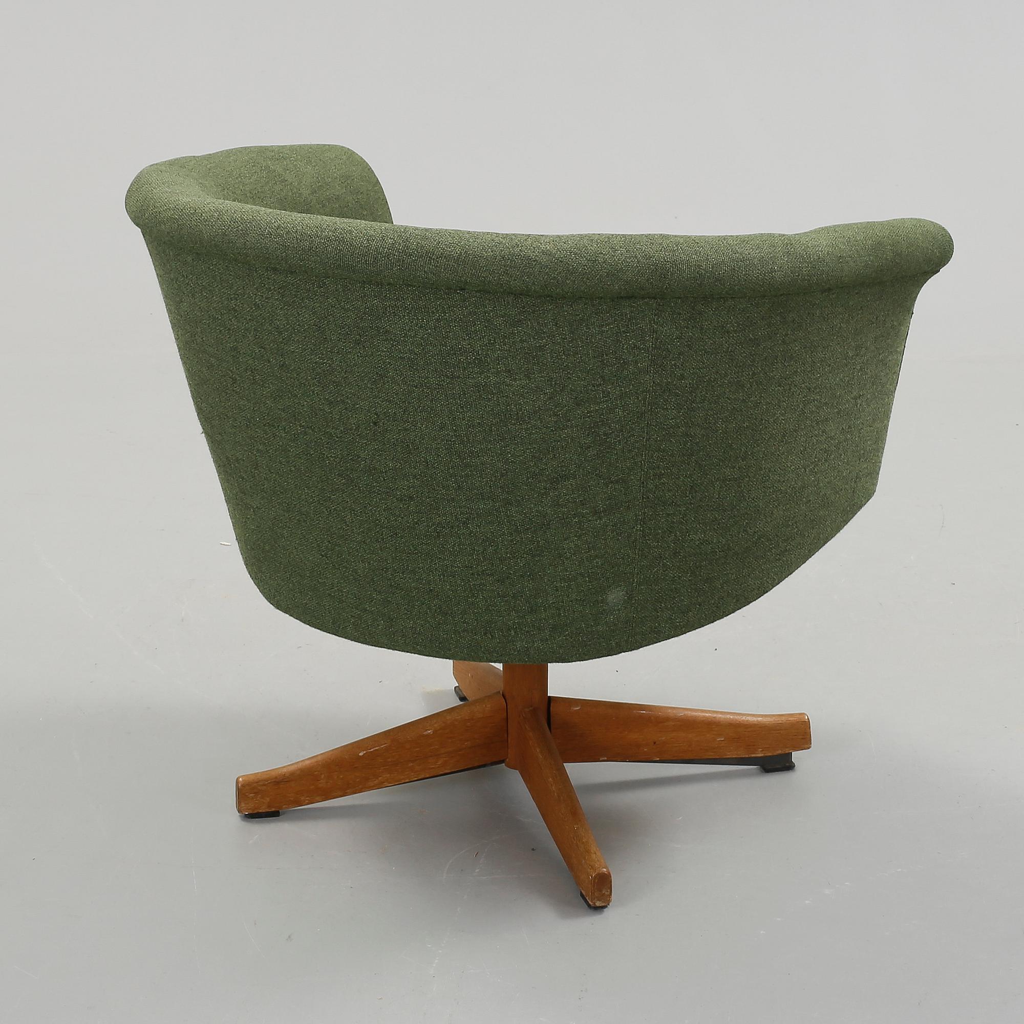 SNURRFÅTÖLJ, 1900-talets andra hälft.