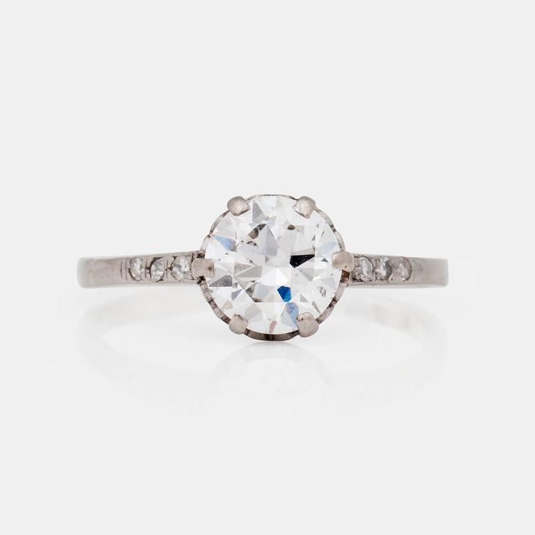 A circa 1.25 ct old-cut diamond ring. Quality circa H/SI.