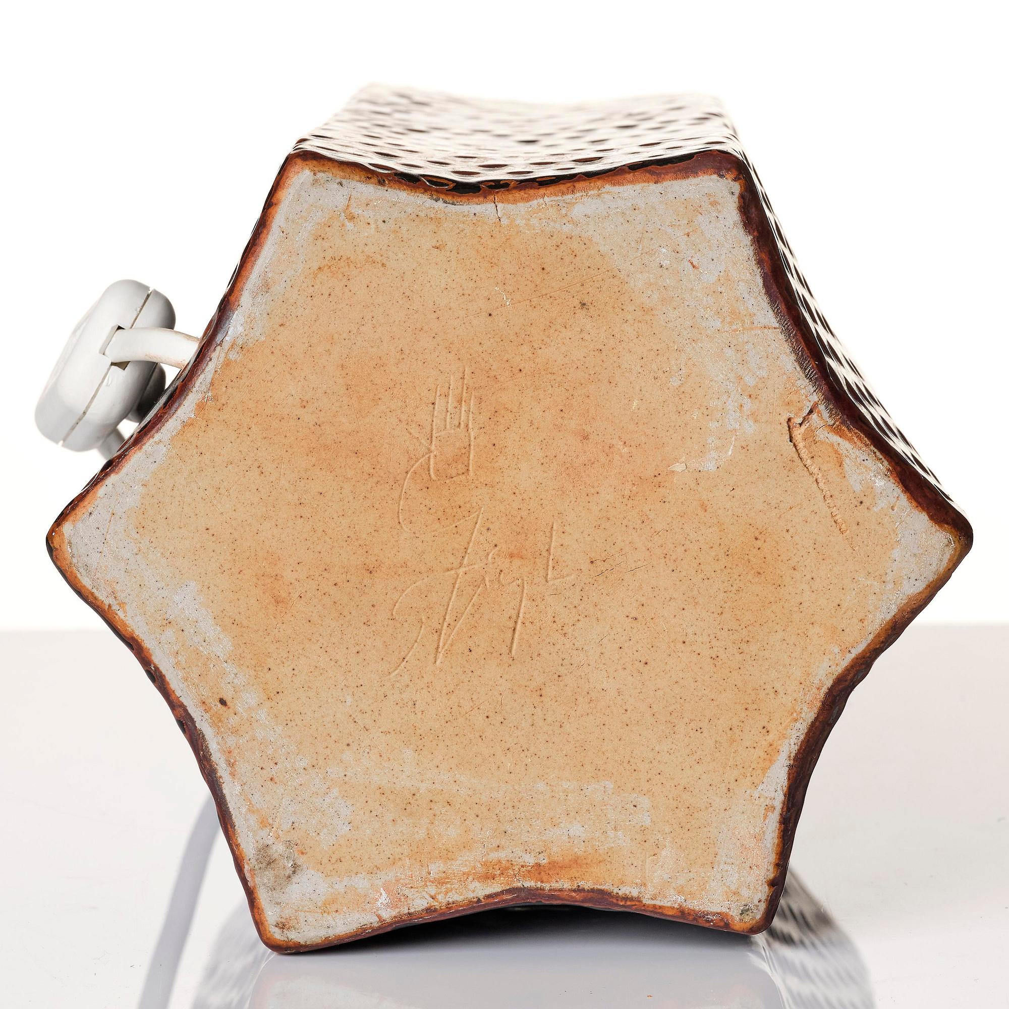 Stig Lindberg, a stoneware table lamp, Gustavsberg Studio 1970.
