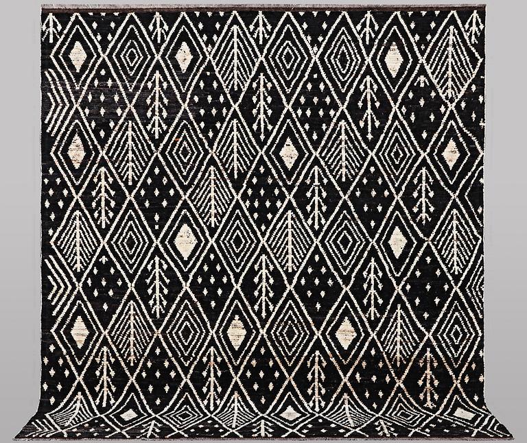 Matta, Marocko Berber, ca 296 x 259 cm.