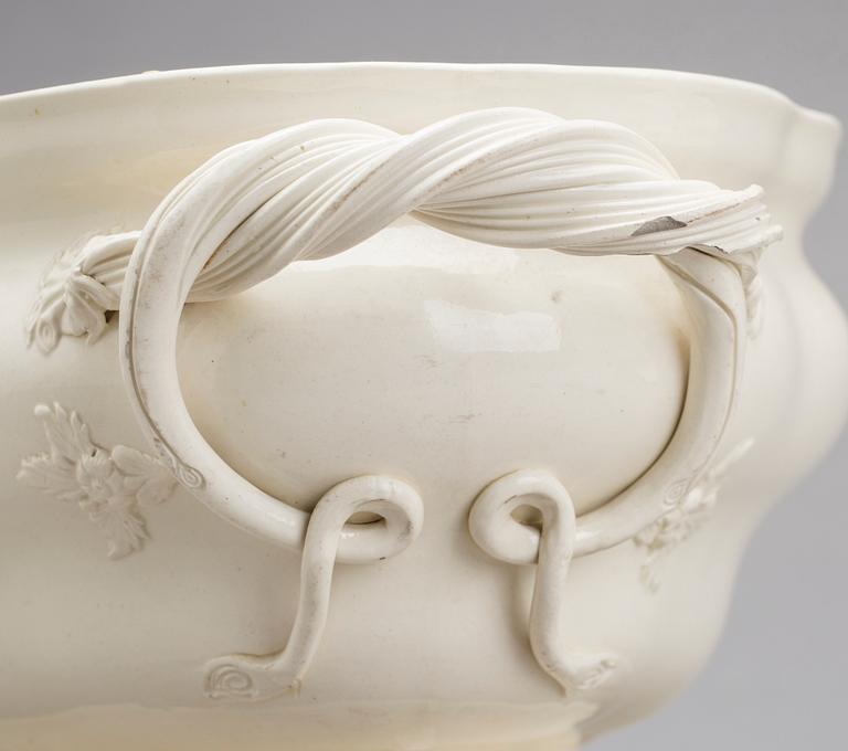 SOPPTERRIN, fajans, trol England 1700/1800-tal.