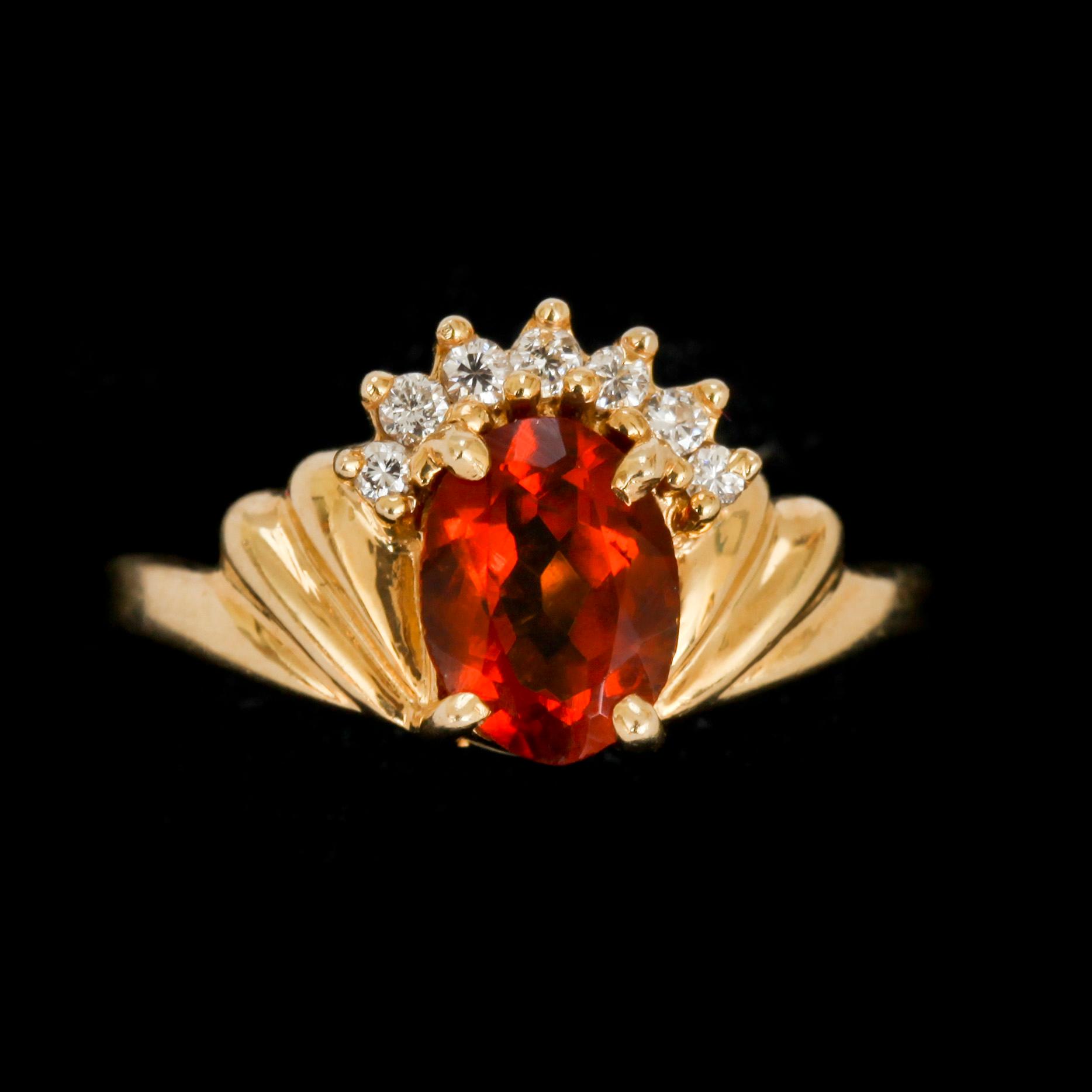 RING, 14k guld med briljantslipade diamanter tot ca 0,08 ct, samt oval citrin. Vikt 3,5 g.
