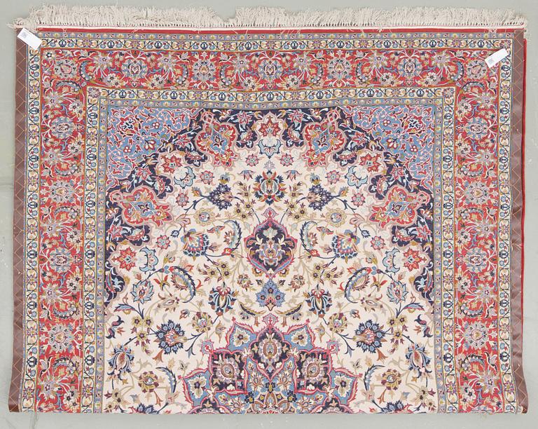 A old Esfahan, around 308 x 205 cm.