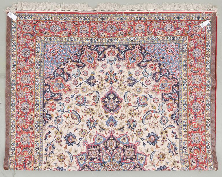 A old Esfahan, around 308 x 205 cm.