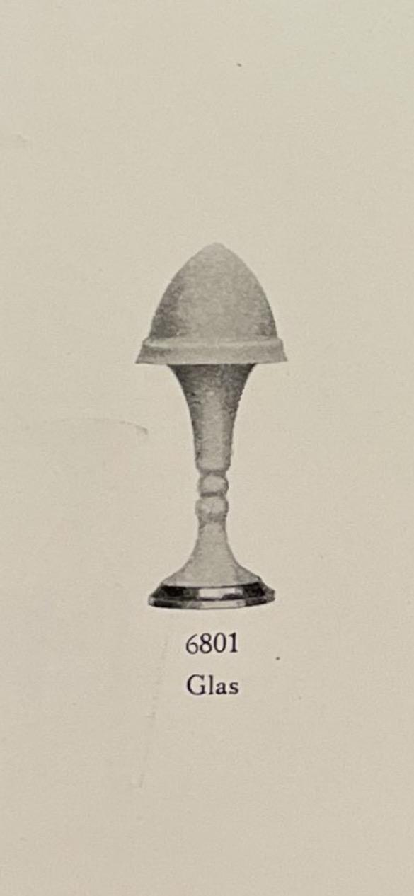 Harald Notini, a Swedish Grace table lamp model "6801", Arvid Böhlmarks Lampfabrik, Stockholm, 1920s.