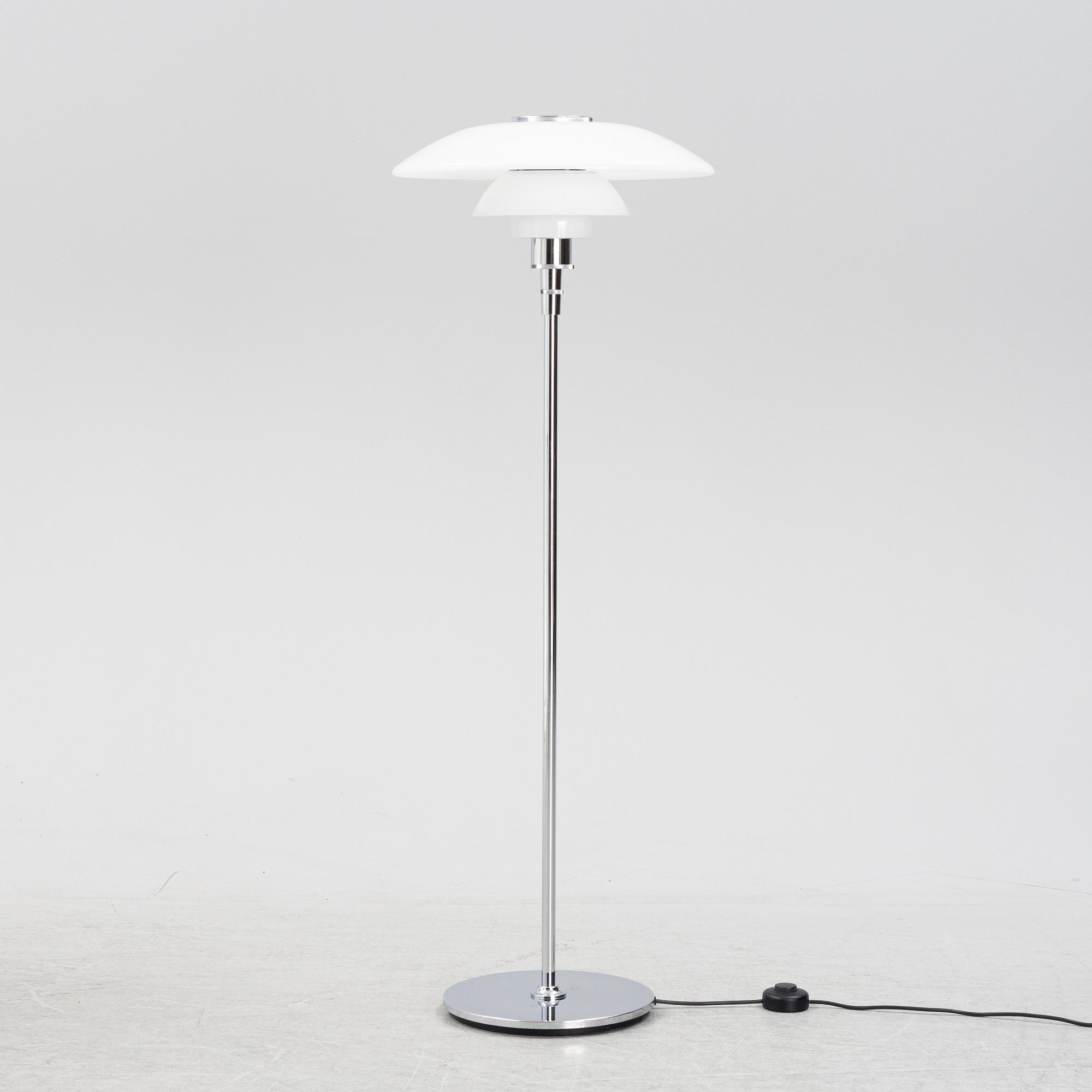 Poul Henningsen, golvlampa, "PH 4½-3½", Louis Poulsen, Danmark.