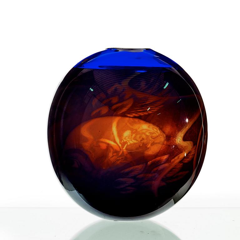 Eva Englund, a 'graal' glass vase, Orrefors, Sweden 1988.