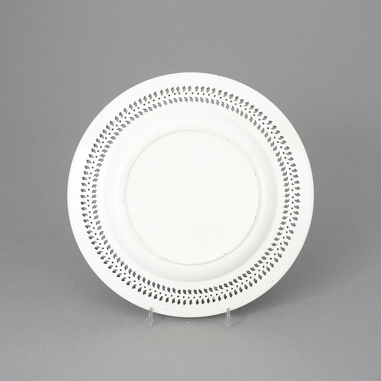 TALLRIK, creamware, sannolikt England tidigt 1800-tal.