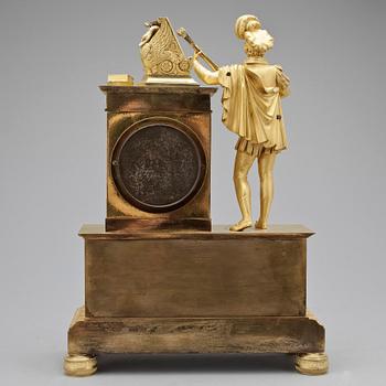 BORDSPENDYL, brons, empire 1800-talets första hälft.