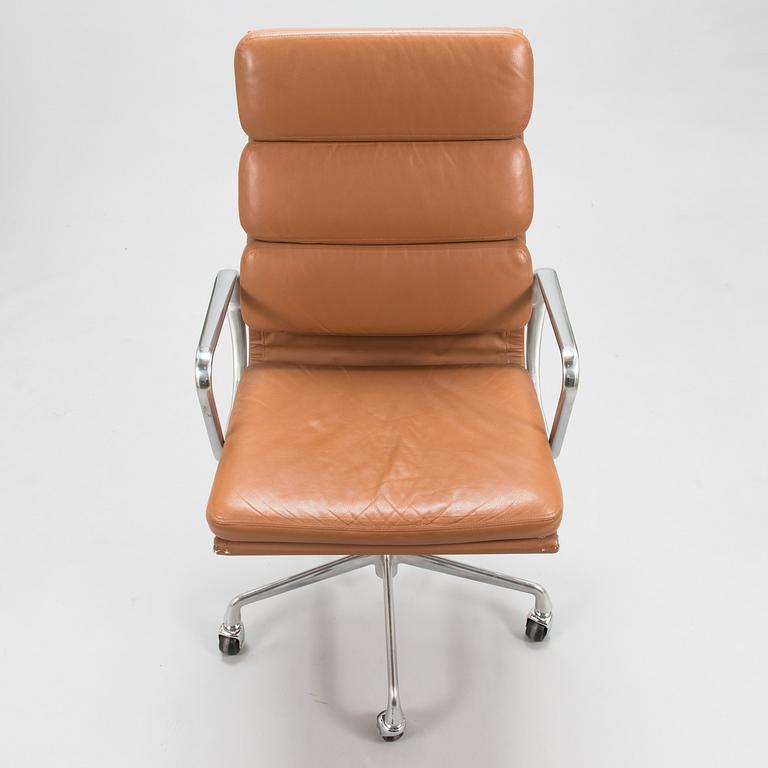 Charles & Ray Eames, Office chair, EA 219/ Soft Pad, Herman Miller, 1980s. Design year 1969.